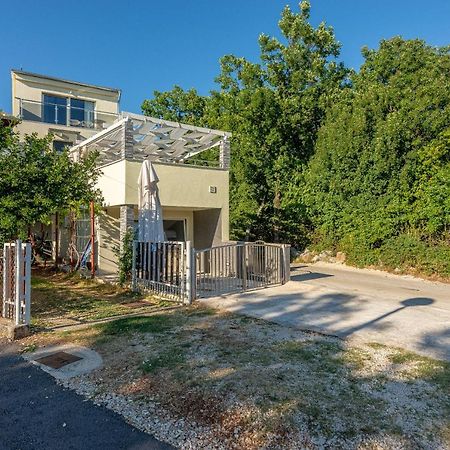 Villa Zora, Starigrad Paklenica, Селине Экстерьер фото